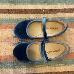 Size 30 (12) girl’s Children Chic Velvet Mary Jane in Blue